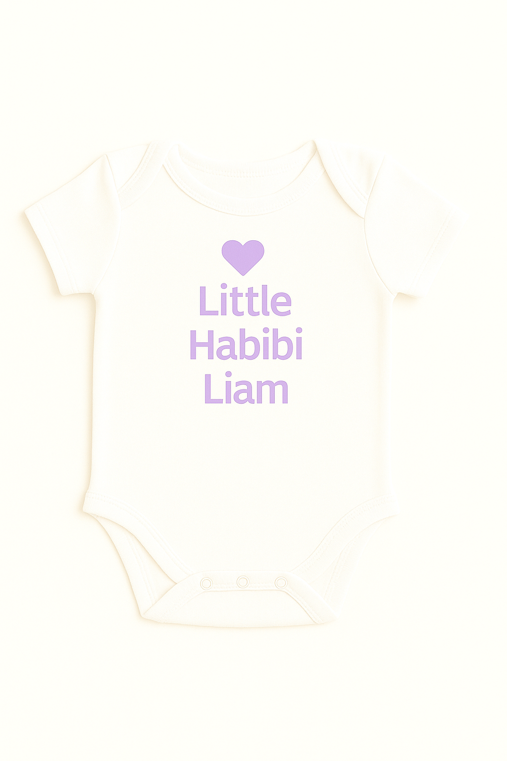 Kurzarm-Babybody mit Herzmotiv & Wunschtext (100% Baumwolle)