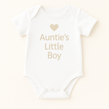 Kurzarm-Babybody mit Herzmotiv & Wunschtext (100% Baumwolle)