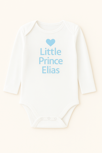 Langarm-Babybody mit Herzmotiv & Wunschtext (100% Baumwolle)